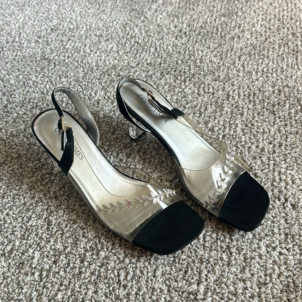 Good Times low dressy pump.  Clear toe cover with shiney accents.  Clear heel.